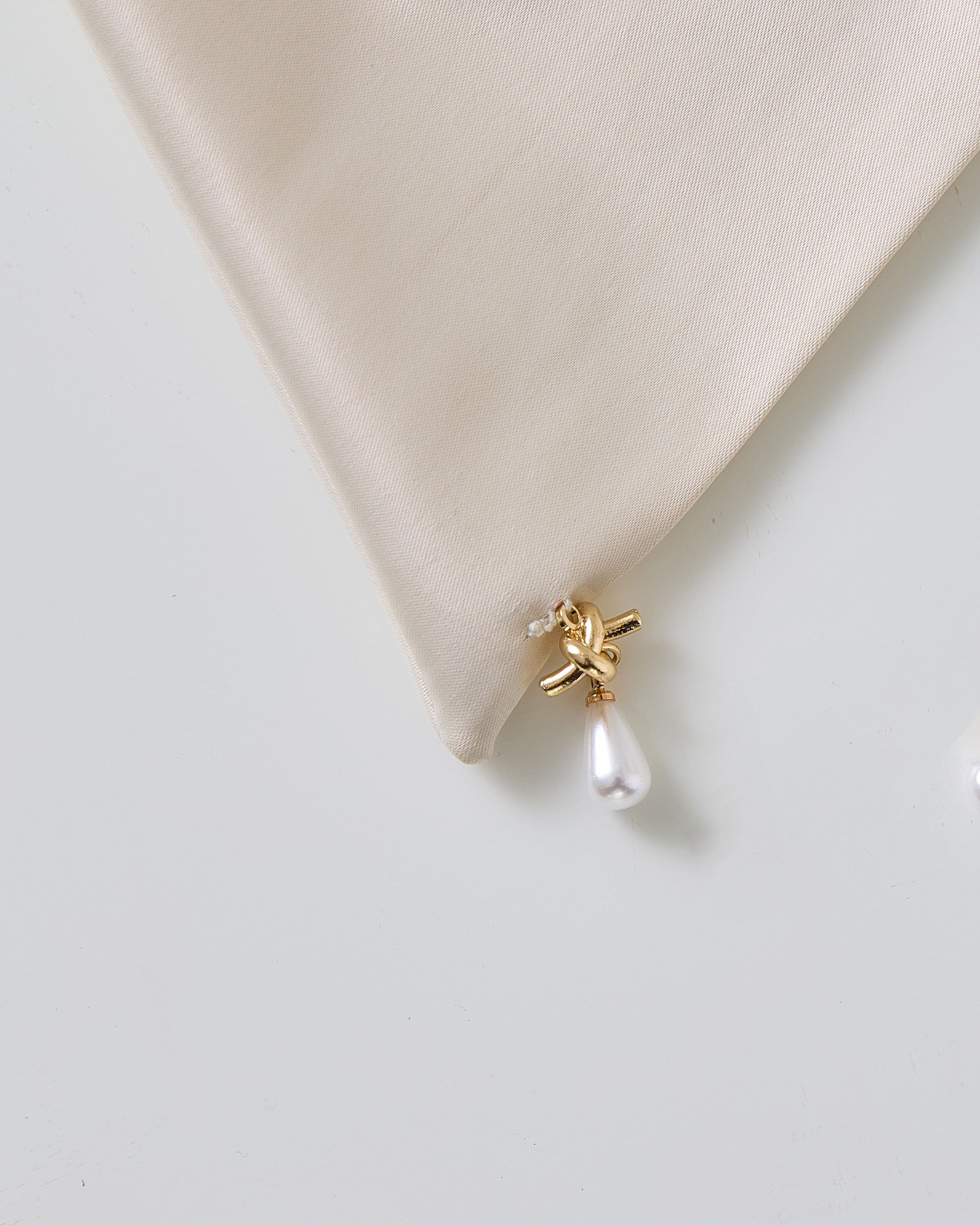 【KWANI】Big Bow with Pearl☆愛らしいスタイル☆ 3way Silk Chouchou – A'pearl（エパール）