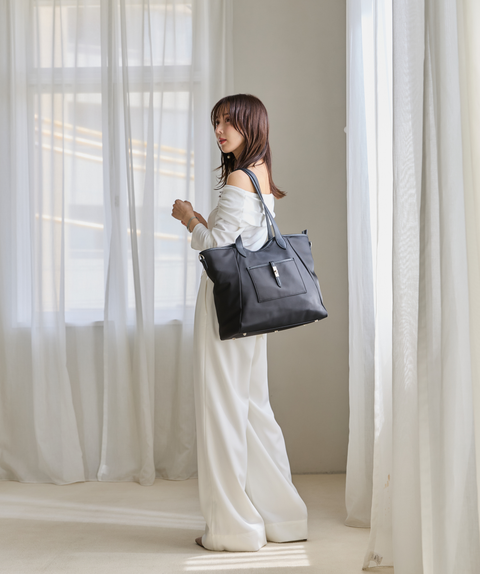 【9/25(金)21:00販売開始】Essential Nylon Tote Bag